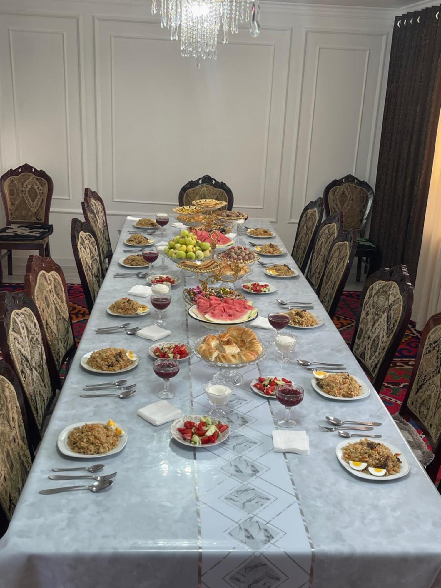 Center Guesthouse Kochkor ภายนอก รูปภาพ