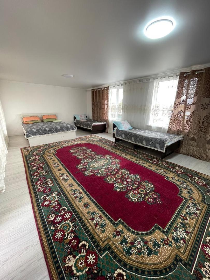 Center Guesthouse Kochkor ภายนอก รูปภาพ