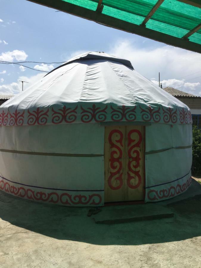 Center Guesthouse Kochkor ภายนอก รูปภาพ